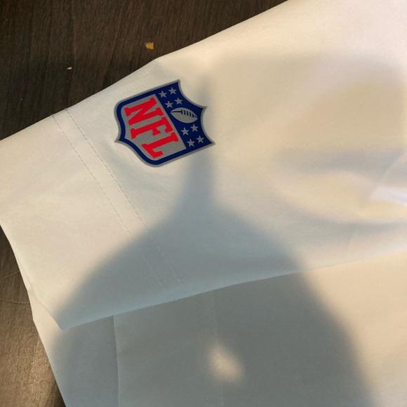 White, Short Sleeve, New England Patriots 2022 SideLine Quarter Zip - Picture 4 of 8